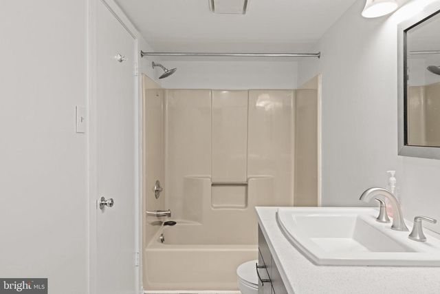 2204 SANDRA RD, Voorhees, NJ 08043