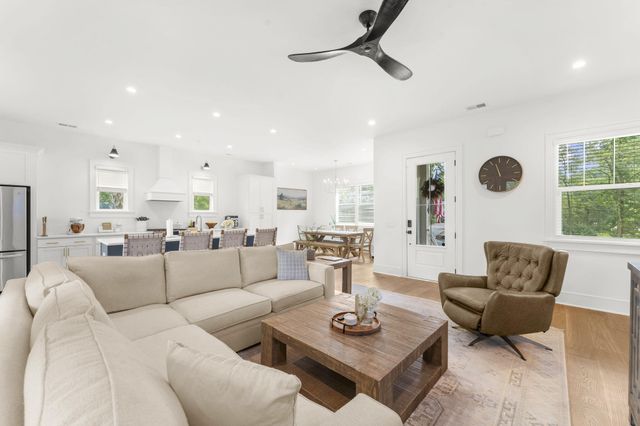635 Flint Street, Charleston, SC 29412