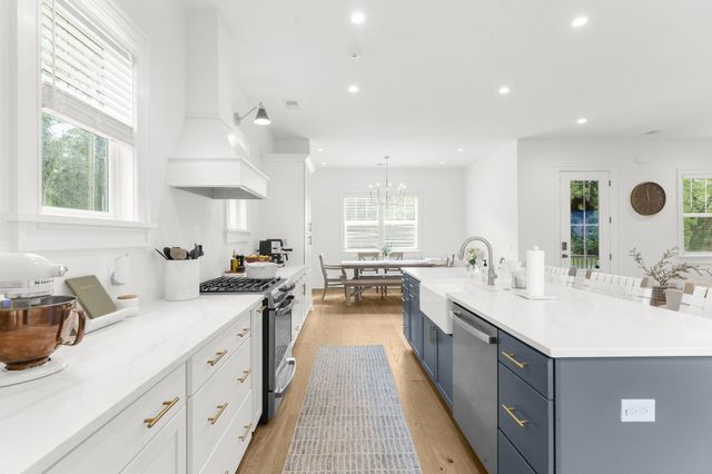 635 Flint Street, Charleston, SC 29412