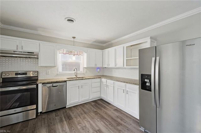 18 Janet DR, Hampton, VA 23666
