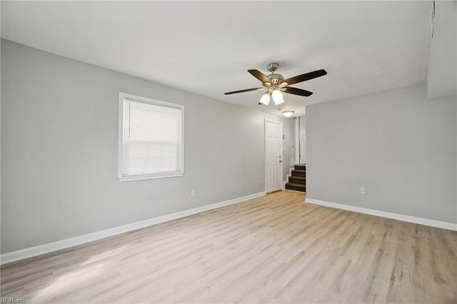 18 Janet DR, Hampton, VA 23666