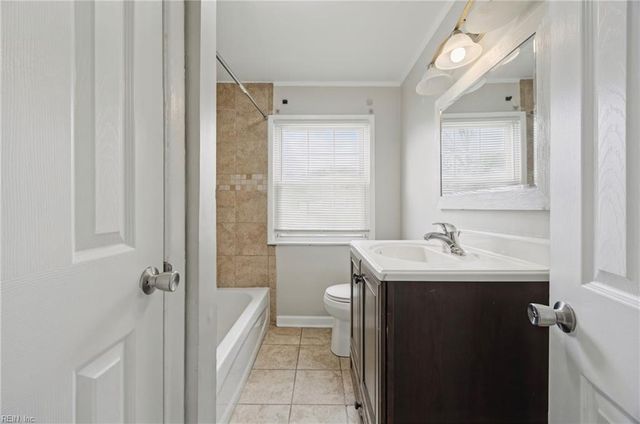 18 Janet DR, Hampton, VA 23666