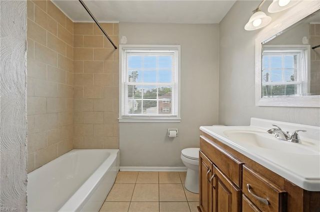 18 Janet DR, Hampton, VA 23666