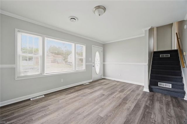 18 Janet DR, Hampton, VA 23666