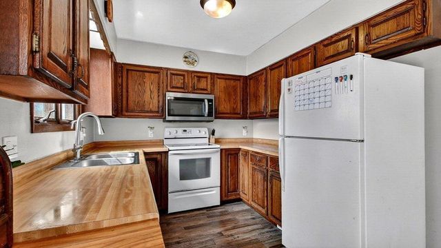 308 Russell Court, Woodville, WI 54028