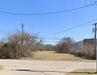 1426 IDLEWILD Lane, Lancaster, TX 75134