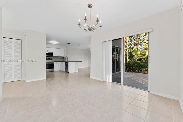 1784 SW 110th Ter, Davie, FL 33324