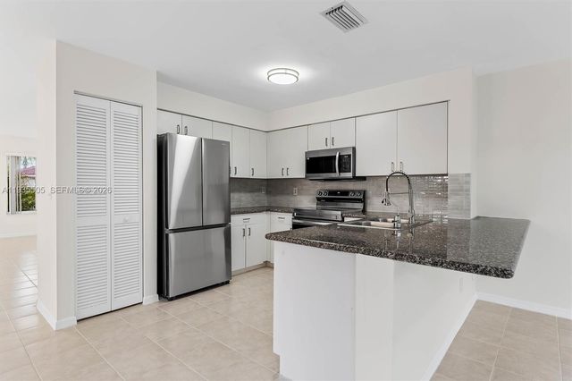 1784 SW 110th Ter, Davie, FL 33324