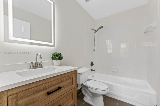 1784 SW 110th Ter, Davie, FL 33324