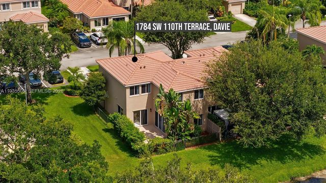 1784 SW 110th Ter, Davie, FL 33324