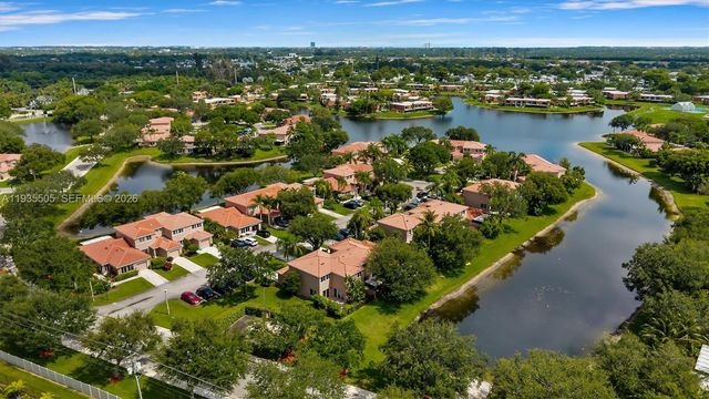 1784 SW 110th Ter, Davie, FL 33324