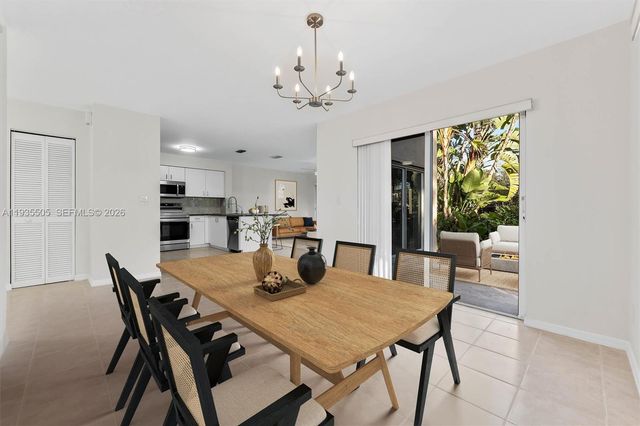 1784 SW 110th Ter, Davie, FL 33324