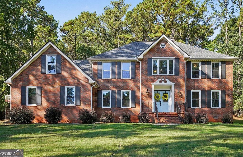 210 Royal Ridge Way, Fayetteville, GA 30215 — exterior