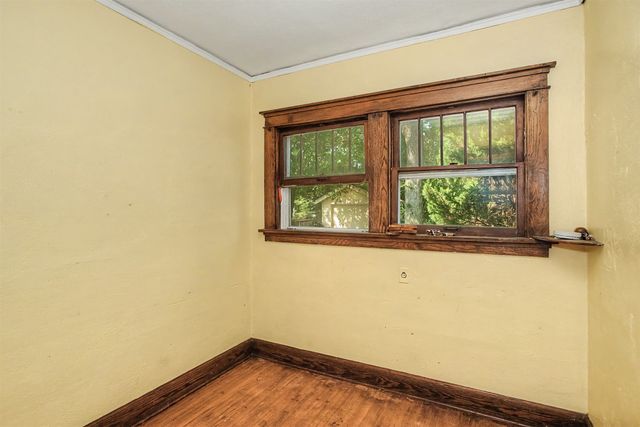 919 Ridgewood Avenue, Ames, IA 50010