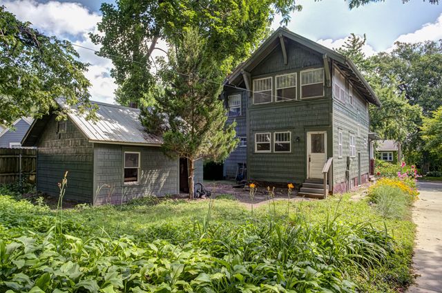 919 Ridgewood Avenue, Ames, IA 50010