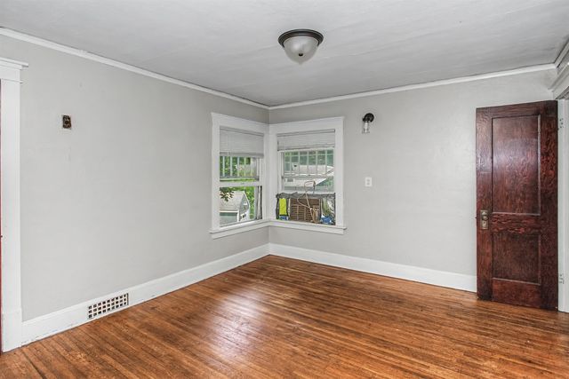 919 Ridgewood Avenue, Ames, IA 50010