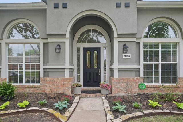 5704 Sowerby Drive, Richardson, TX 75082