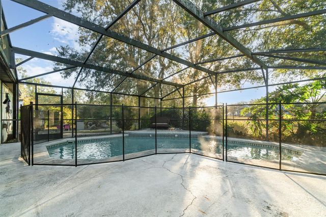 22631 ROBBINS ROAD, Astatula, FL 34705