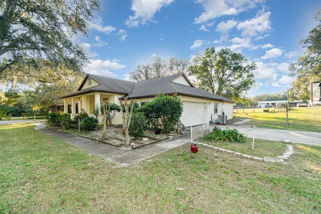 22631 ROBBINS ROAD, Astatula, FL 34705