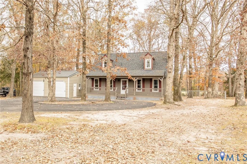 3939 E Autumn Dr, North Dinwiddie, VA 23803