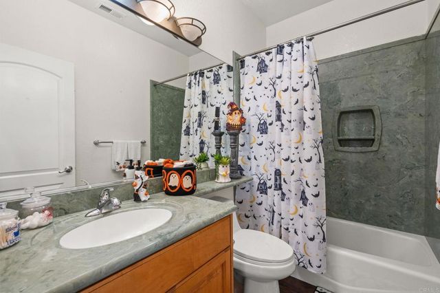 28315 Meadow Glen Way W, Escondido, CA 92026