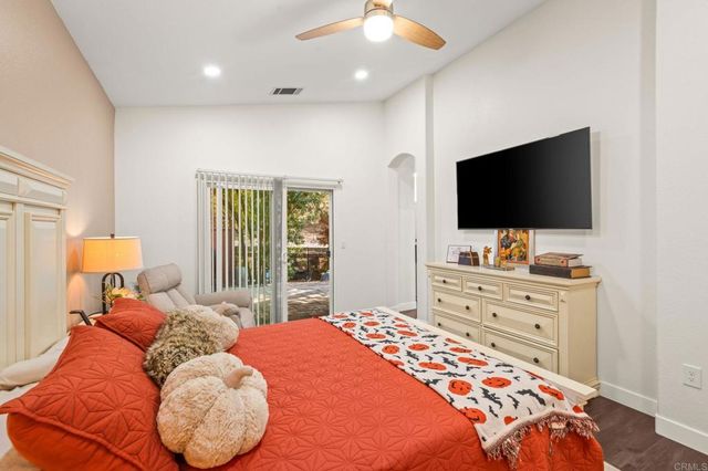28315 Meadow Glen Way W, Escondido, CA 92026