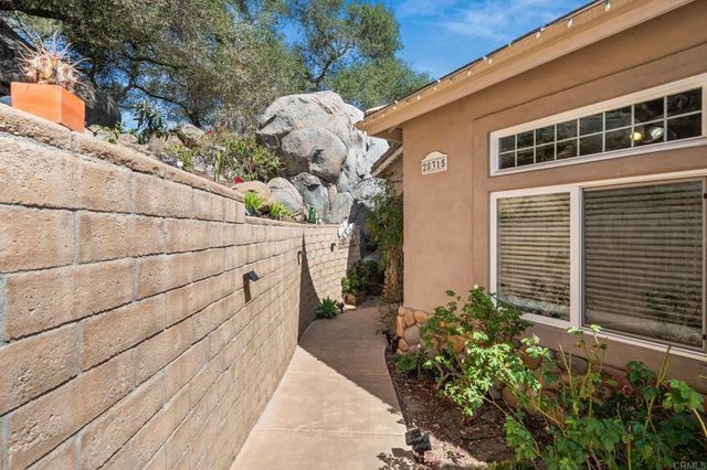 28315 Meadow Glen Way W, Escondido, CA 92026