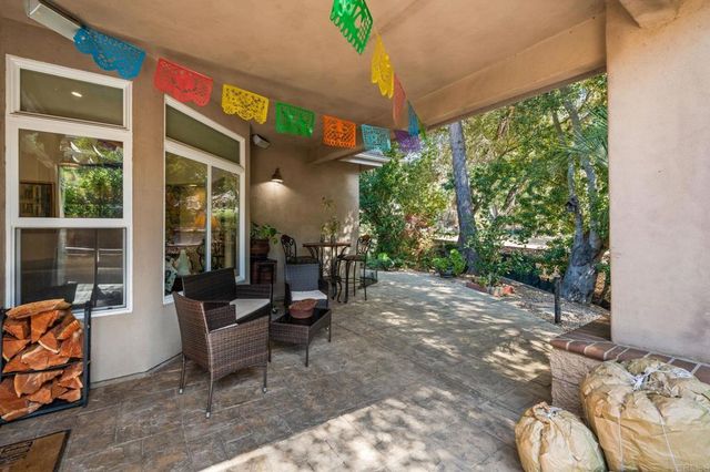 28315 Meadow Glen Way W, Escondido, CA 92026
