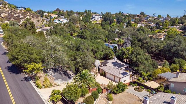 28315 Meadow Glen Way W, Escondido, CA 92026