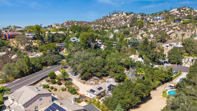 28315 Meadow Glen Way W, Escondido, CA 92026