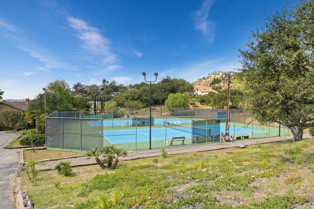 28315 Meadow Glen Way W, Escondido, CA 92026