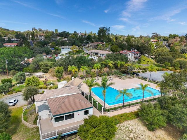 28315 Meadow Glen Way W, Escondido, CA 92026