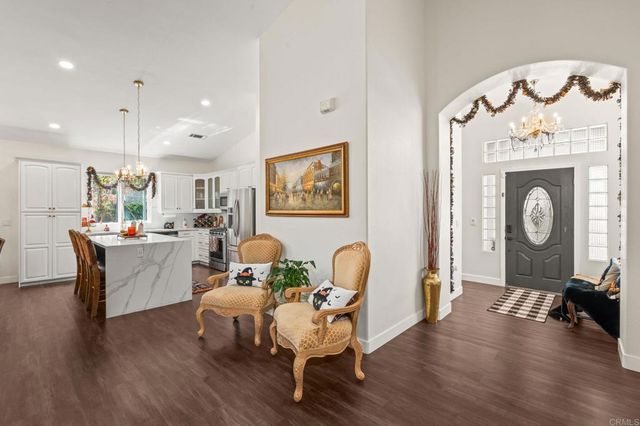 28315 Meadow Glen Way W, Escondido, CA 92026