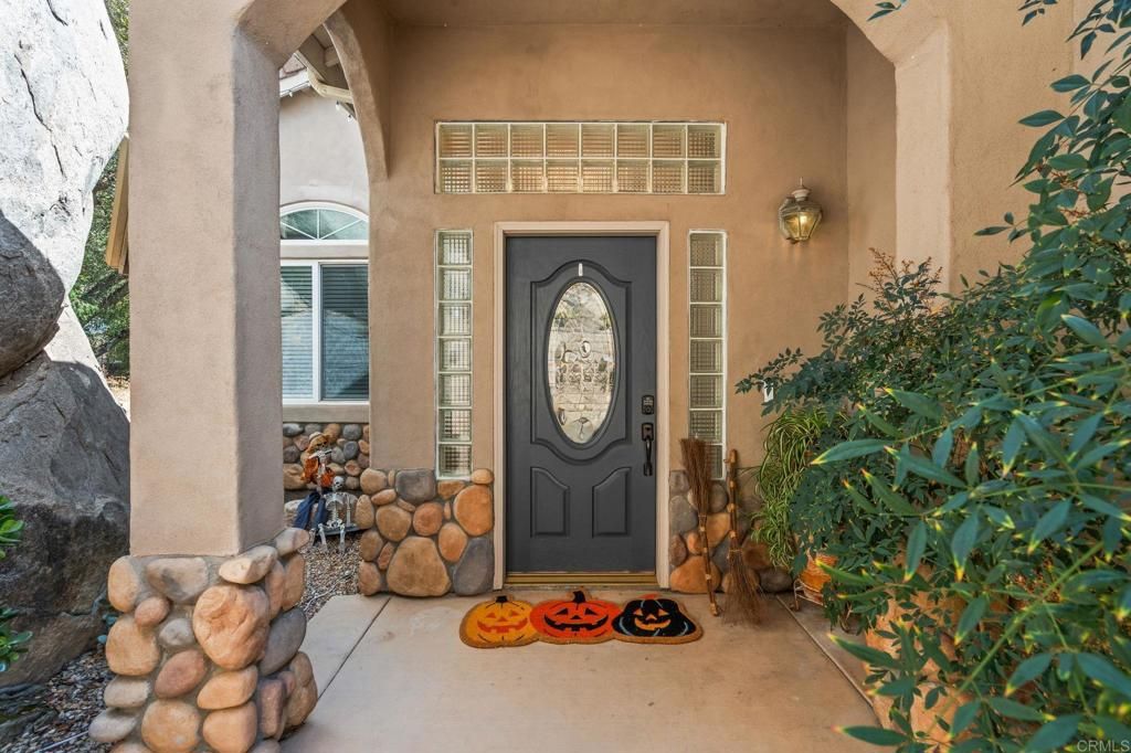 28315 Meadow Glen Way W, Escondido, CA 92026 — photo 3
