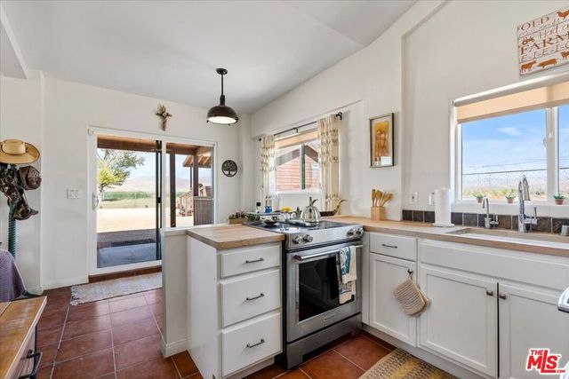 12055 Munsey Road, California City, CA 93519