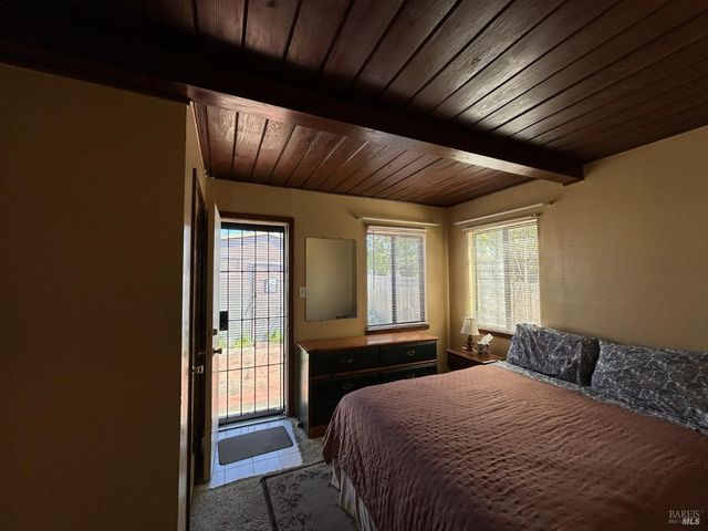 880 Beechwood Ave, Vallejo, CA 94591