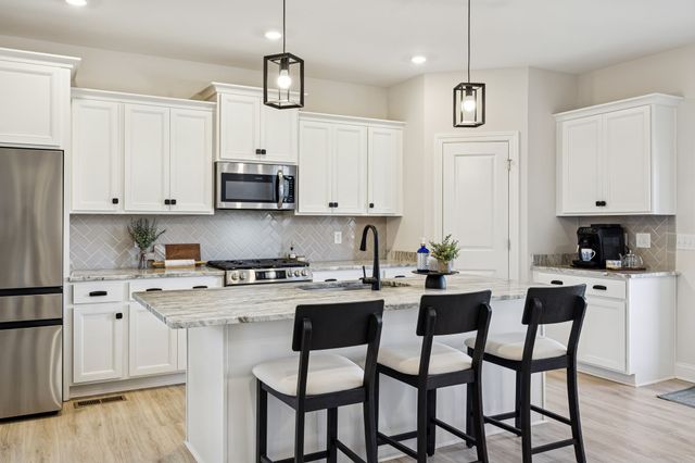 335 Van Conder Pl, Hendersonville, TN 37075