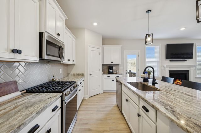 335 Van Conder Pl, Hendersonville, TN 37075