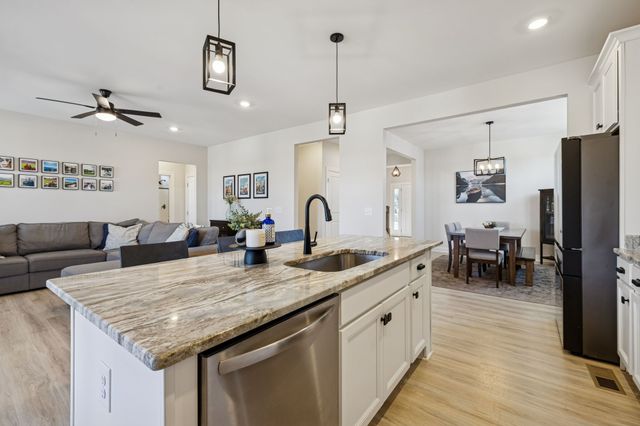 335 Van Conder Pl, Hendersonville, TN 37075