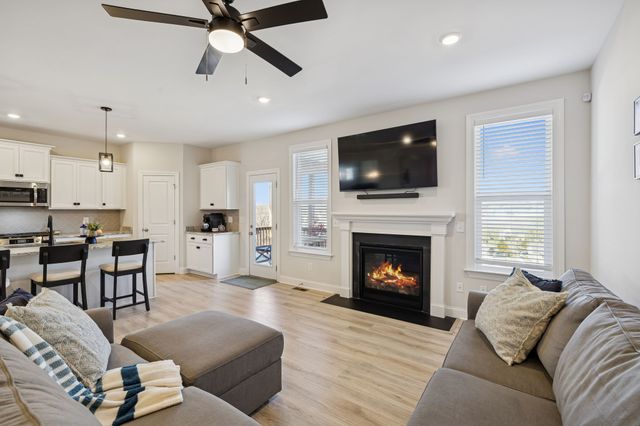 335 Van Conder Pl, Hendersonville, TN 37075