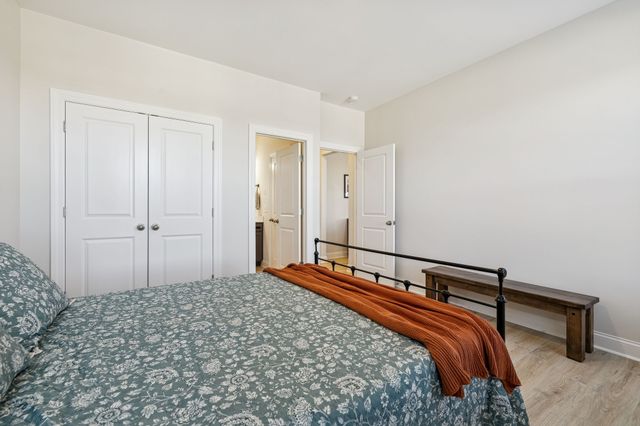 335 Van Conder Pl, Hendersonville, TN 37075