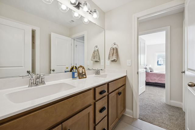 335 Van Conder Pl, Hendersonville, TN 37075