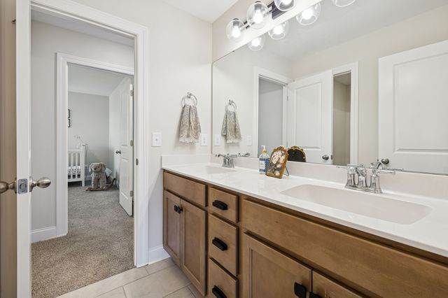 335 Van Conder Pl, Hendersonville, TN 37075