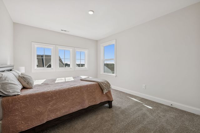 335 Van Conder Pl, Hendersonville, TN 37075