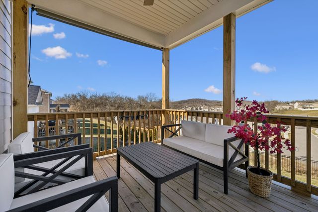 335 Van Conder Pl, Hendersonville, TN 37075