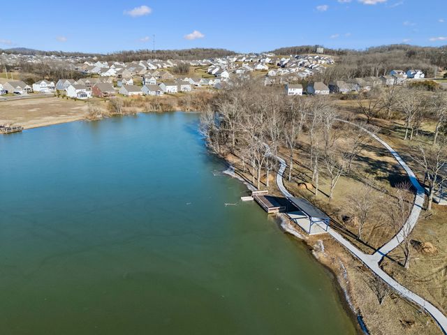 335 Van Conder Pl, Hendersonville, TN 37075