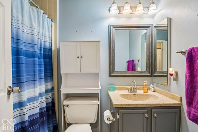 1565 Chase Boulevard, Greenwood, IN 46142