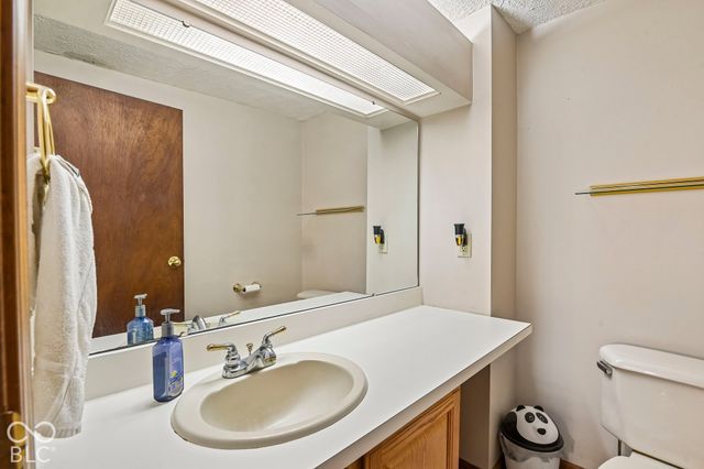 1565 Chase Boulevard, Greenwood, IN 46142