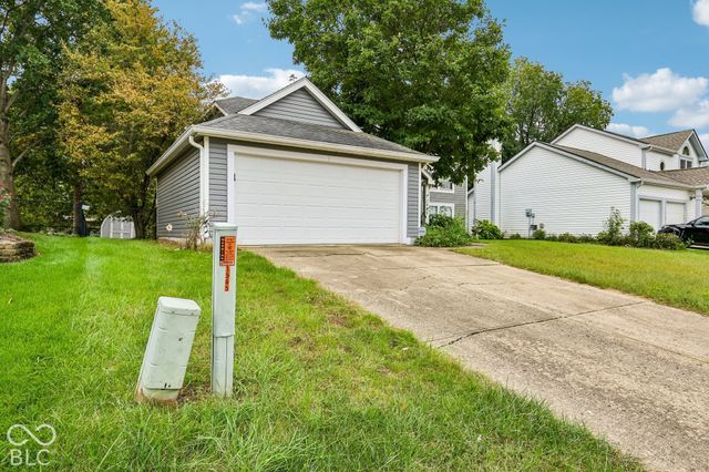 1565 Chase Boulevard, Greenwood, IN 46142