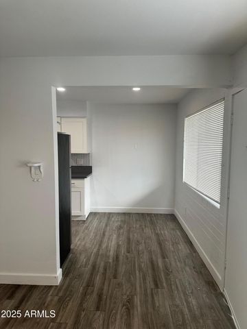 3219 E Earll Drive Apt 2, Phoenix, AZ 85018